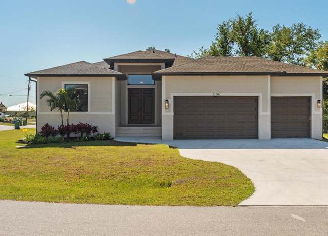 Property at 13707 Begonia Cir, Port Charlotte, FL 33981, 4 beds, 2 baths