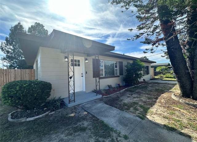 Property at 2222 9th St NW, Winter Haven, FL 33881, 3 beds, 2 baths