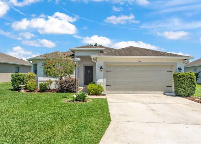 Property at 1215 Evergreen Park Cir, Lakeland, FL 33813, 4 beds, 2 baths