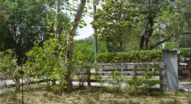Photo of 1650 Lake Harney Rd, Geneva, FL 32732