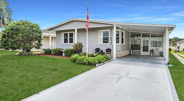 Photo of 5733 Pawnee St, Zephyrhills, FL 33542