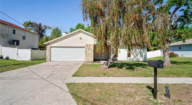 Photo of 16139 Villa Dr, Hudson, FL 34667