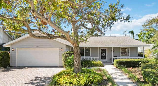 Photo of 210 20th St W, Bradenton, FL 34205