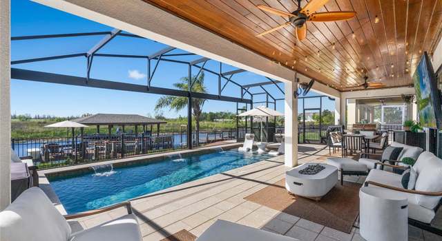 Photo of 724 Barefoot Bay Loop, Groveland, FL 34736