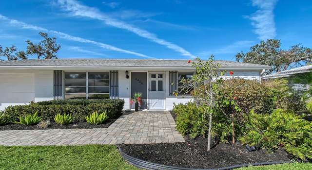 Photo of 2406 Breakwater Cir, Sarasota, FL 34231