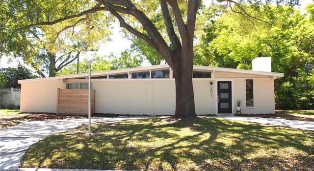 Photo of 205 Park Ridge Ave, Temple Terrace, FL 33617