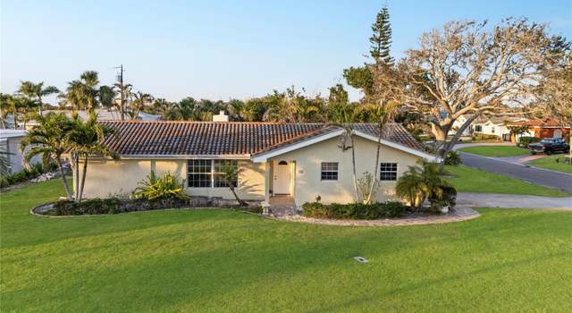 Photo of 111 22nd St, Belleair Beach, FL 33786