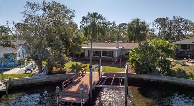 Photo of 6804 Sea Gull Dr S, St Petersburg, FL 33707