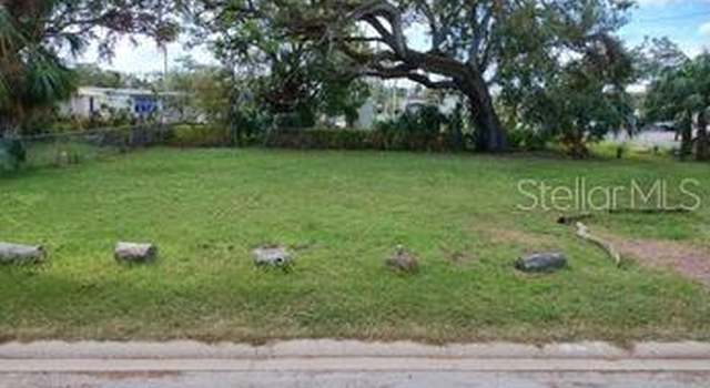 Photo of 727 15th St E, Bradenton, FL 34208