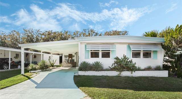 Photo of 6 Cocos Plumosa Dr Unit B, Eustis, FL 32726