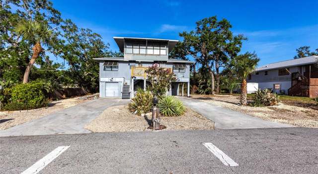 Photo of 1851 Scenic Dr, Venice, FL 34293