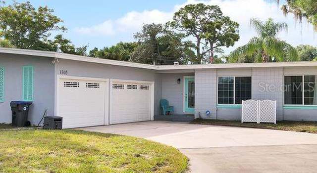 Photo of 1305 Golfview Dr, Titusville, FL 32780