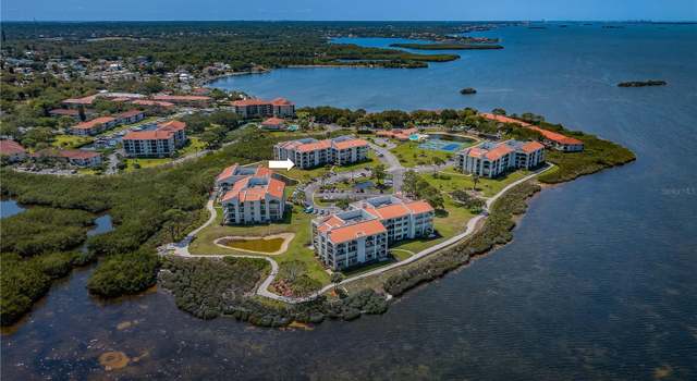 Photo of 102 Mariner Dr, Tarpon Springs, FL 34689