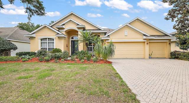 Photo of 204 E Blue Water Edge Dr, Eustis, FL 32736