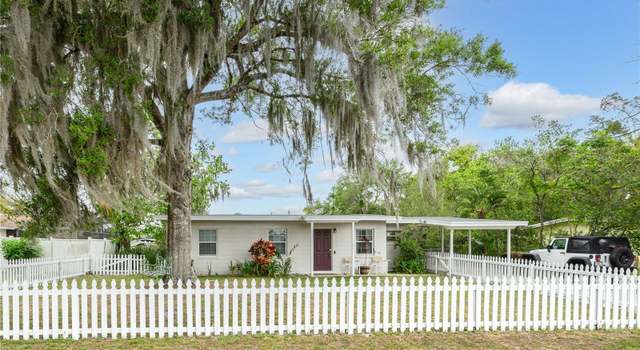 Photo of 111 E 3rd Ct, Chuluota, FL 32766