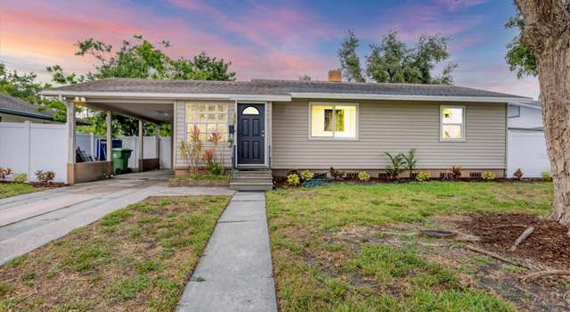 Photo of 2105 19th St W, Bradenton, FL 34205