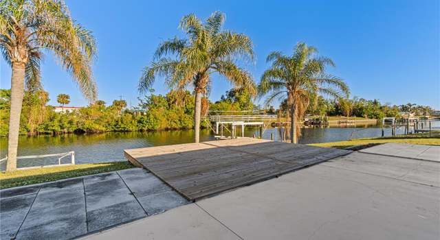 Photo of 130 Arlington Ct NE, Port Charlotte, FL 33952