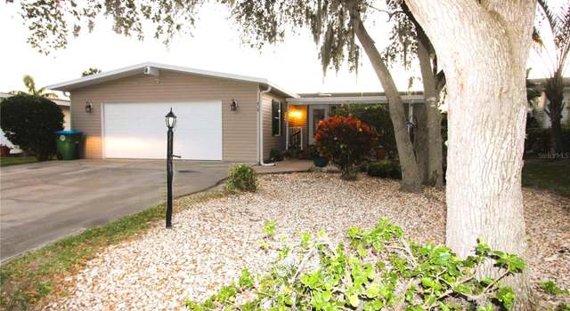 Photo of 458 Sioux Blvd, Oak Hill, FL 32759