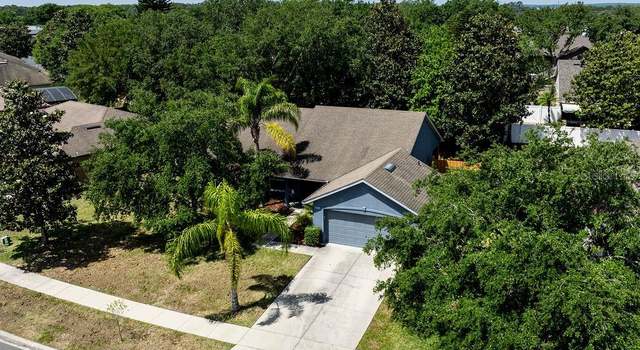 Photo of 4660 Treasure Cay Rd, Tavares, FL 32778