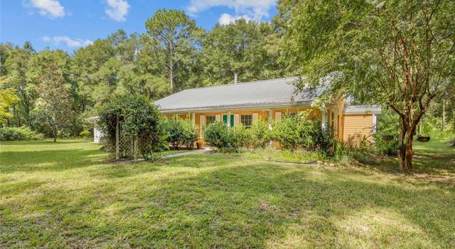 Photo of 417 SW Barney St, High Springs, FL 32643