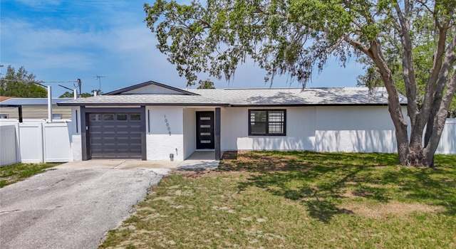 Photo of 10006 N Connechusett Rd, Tampa, FL 33617