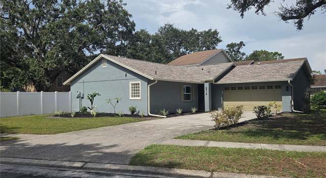 Photo of 2719 Lakeville Dr, Tampa, FL 33618