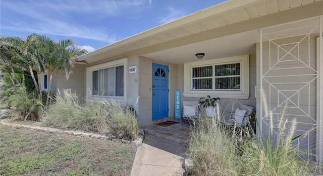 Photo of 6637 Poinsettia Ave S, St Petersburg, FL 33707