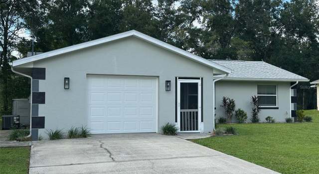 Photo of 1606 W Evergreen Dr, Citrus Springs, FL 34434
