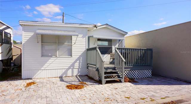 Photo of 21131 Lazy Days Cir, Lutz, FL 33558