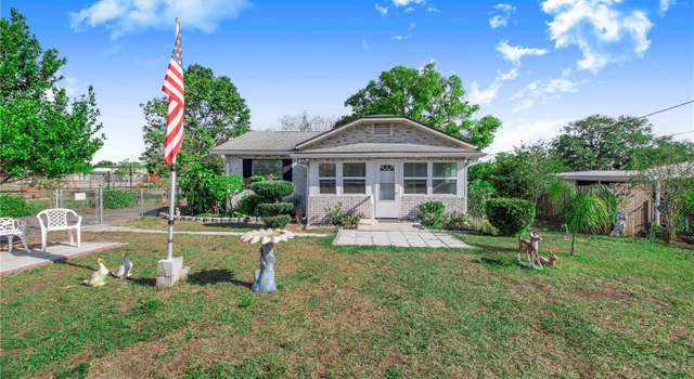 Photo of 321 E Merrill Ave, Dundee, FL 33838