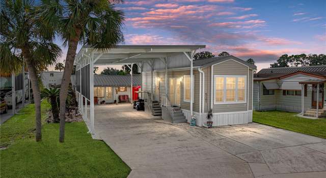 Photo of 5101 Shore Line Dr, Polk City, FL 33868