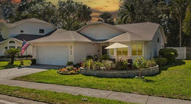 Photo of 640 Lakewood Ln, Titusville, FL 32780