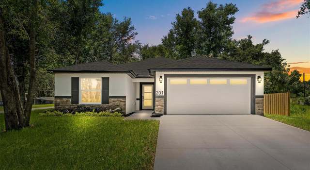 Photo of 201 Hillside Ave, Umatilla, FL 32784