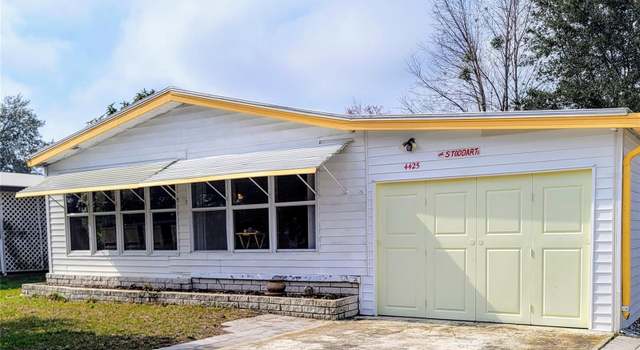 Photo of 4425 Autumn Palm Dr, Zephyrhills, FL 33542