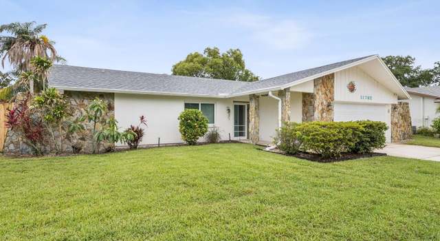 Property at 11762 Barb Ct, SEMINOLE, FL 33778, 4 beds, 2 baths