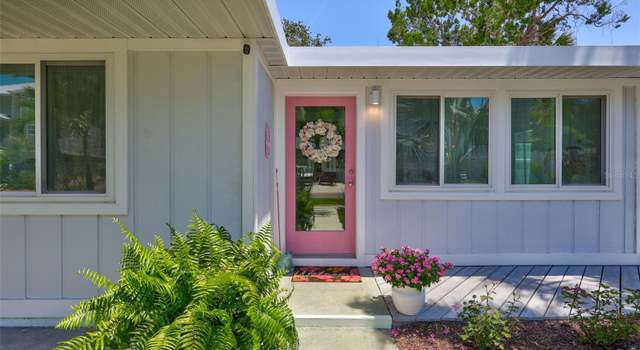 Photo of 643 Calle Del Otono, Sarasota, FL 34242