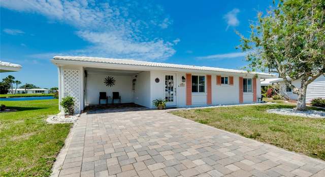 Photo of 553 Circlewood Dr Unit T11, Venice, FL 34293