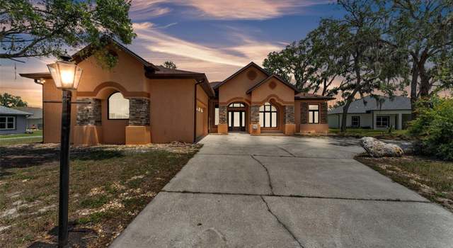 Photo of 5370 Boxtree Ct, Dade City, FL 33523