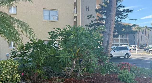 Photo of 3697 Lake Bayshore Dr Unit H-109, Bradenton, FL 34205
