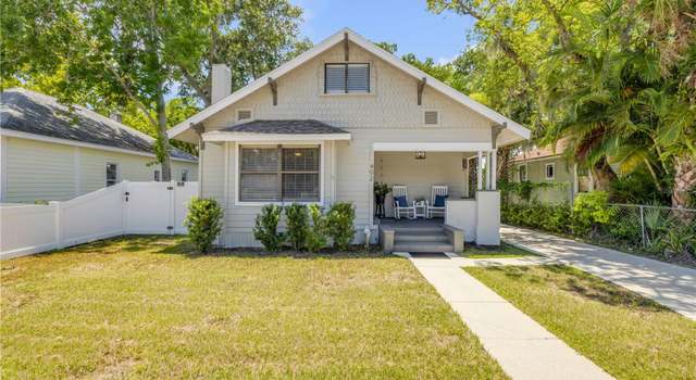 Photo of 402 N Orange St, New Smyrna Beach, FL 32168