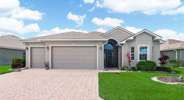 Photo of 1057 Sawgrass Dr, Winter Haven, FL 33884