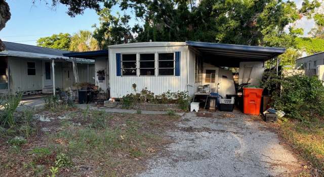 Photo of 5214 Yellow Pine St N, St Petersburg, FL 33709