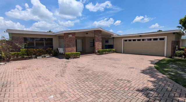 Photo of 3931 E Eden Roc Cir, Tampa, FL 33634