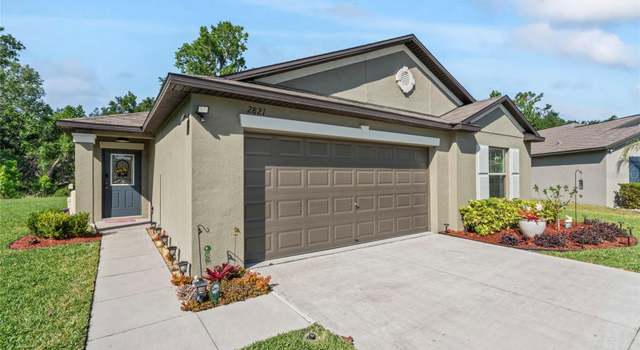 Photo of 2821 Lytton Hall Dr, Zephyrhills, FL 33540