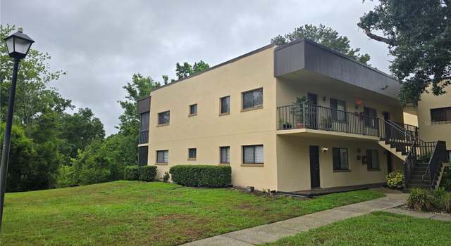 Photo of 11802 Raintree Lake Ln Unit B, Temple Terrace, FL 33617