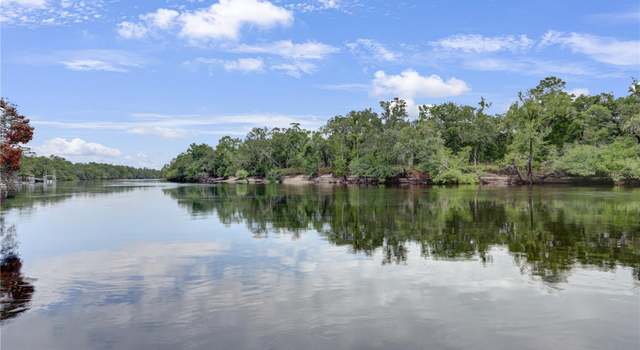 Photo of 190 SE Riverside West Dr, Branford, FL 32008
