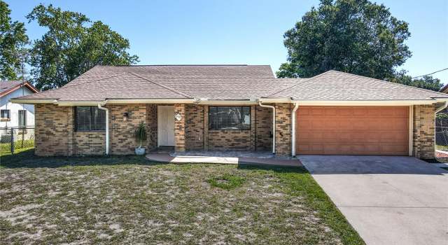 Photo of 2470 Pine Tree Circle Dr, Orange City, FL 32763