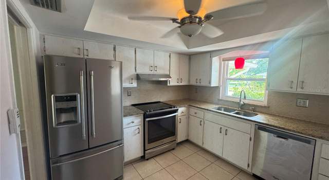 Photo of 524 Pangola Dr, North Fort Myers, FL 33903