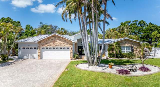 Photo of 102 Crestwood Ln, Largo, FL 33770