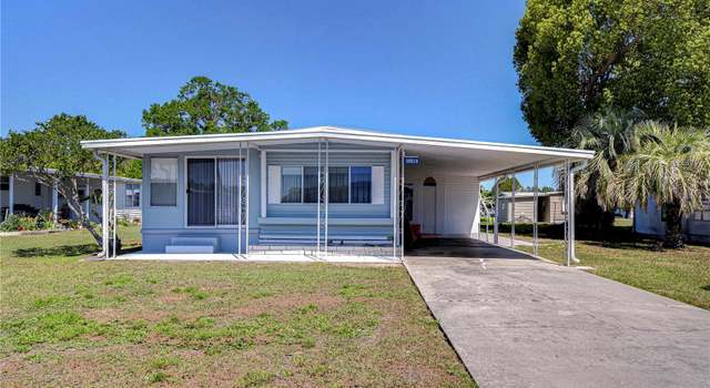 Photo of 39519 Rockford Ave, Zephyrhills, FL 33542
